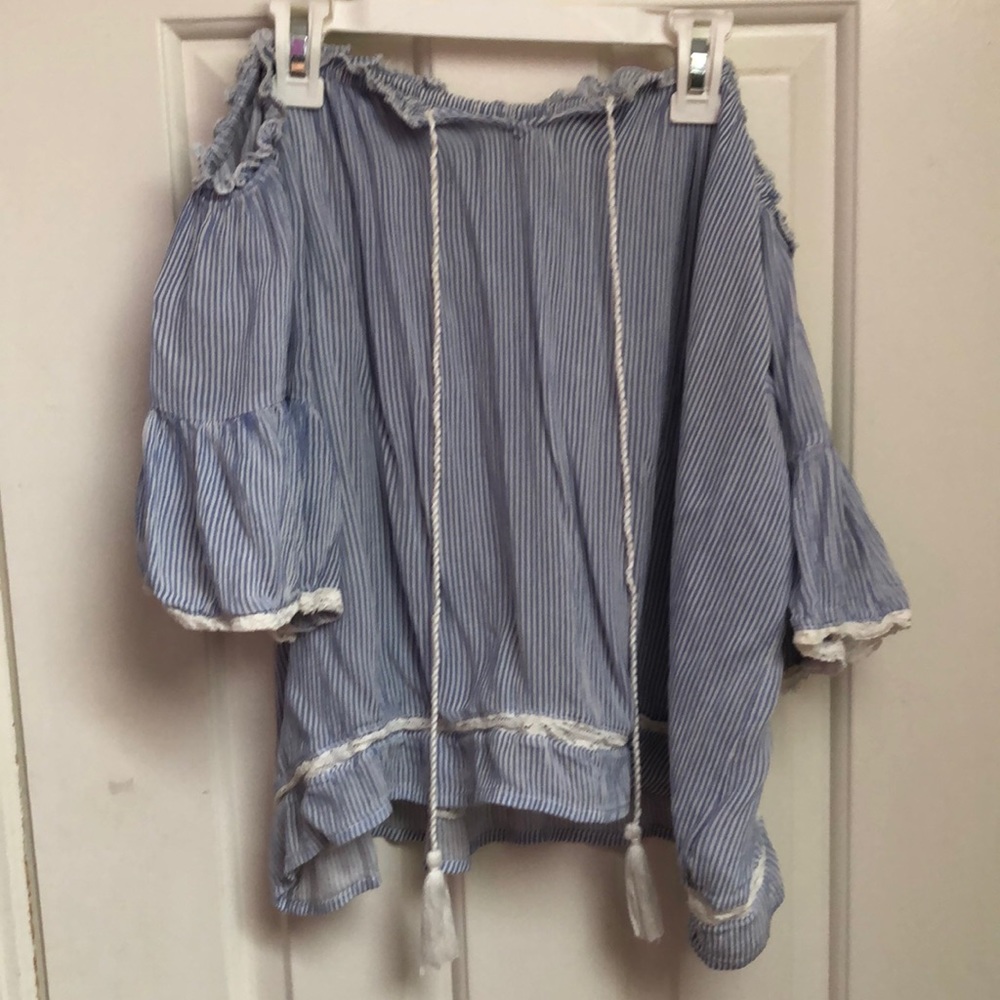 Off the shoulder tie shirt